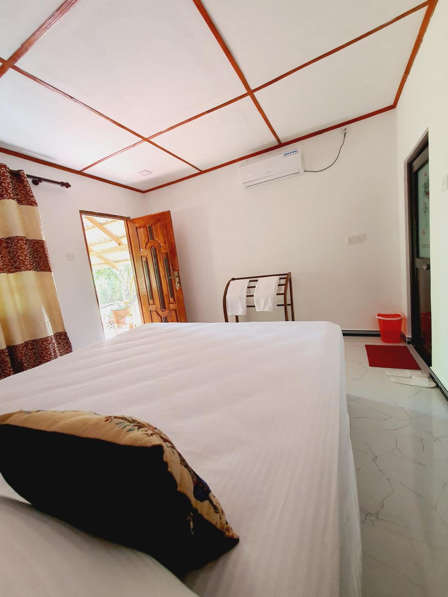 Jungle Eco Lodge & Safari Sigiriya Bagian luar foto